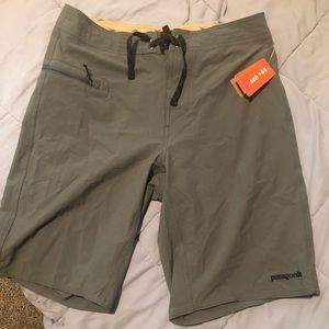 NWT men’s Patagonia swim trunks — size 32